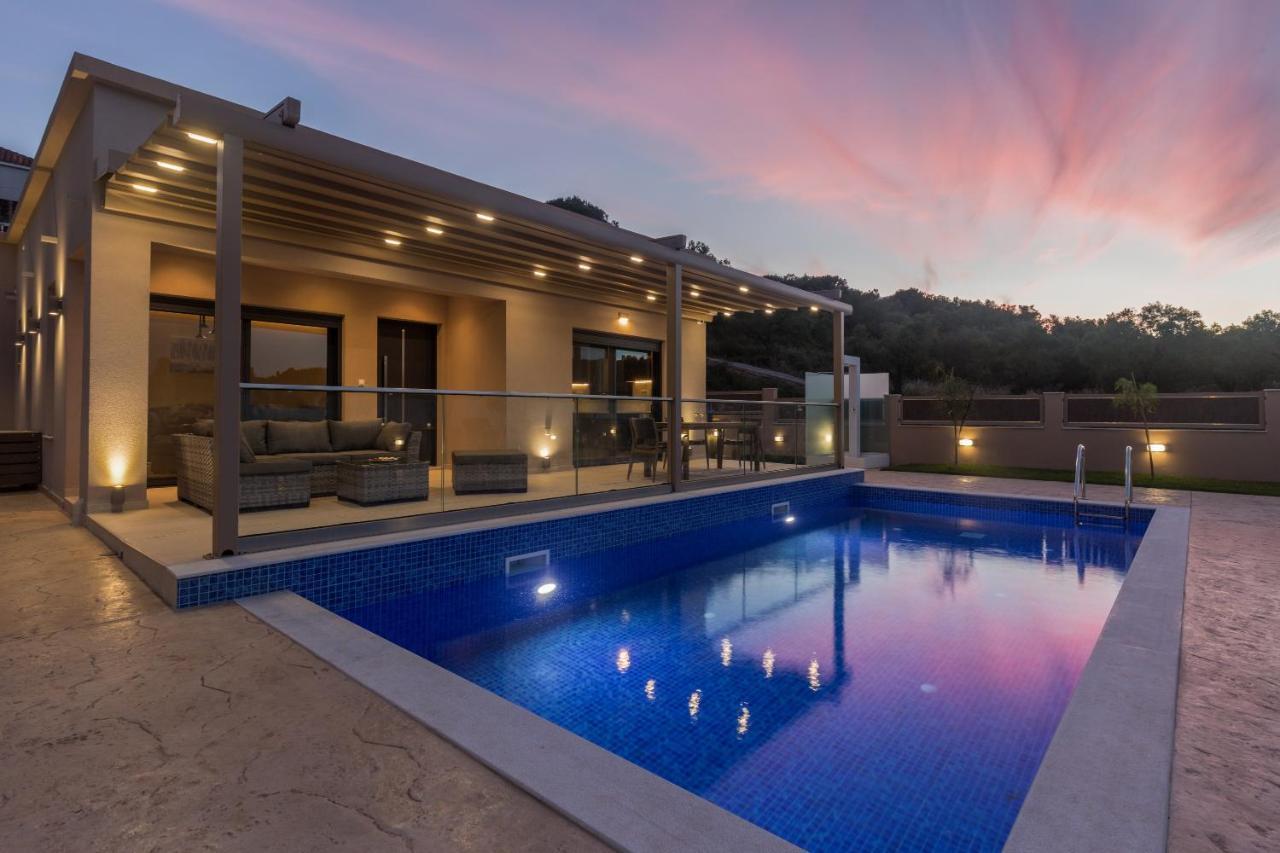 Amelia Residence Tragaki Exterior photo
